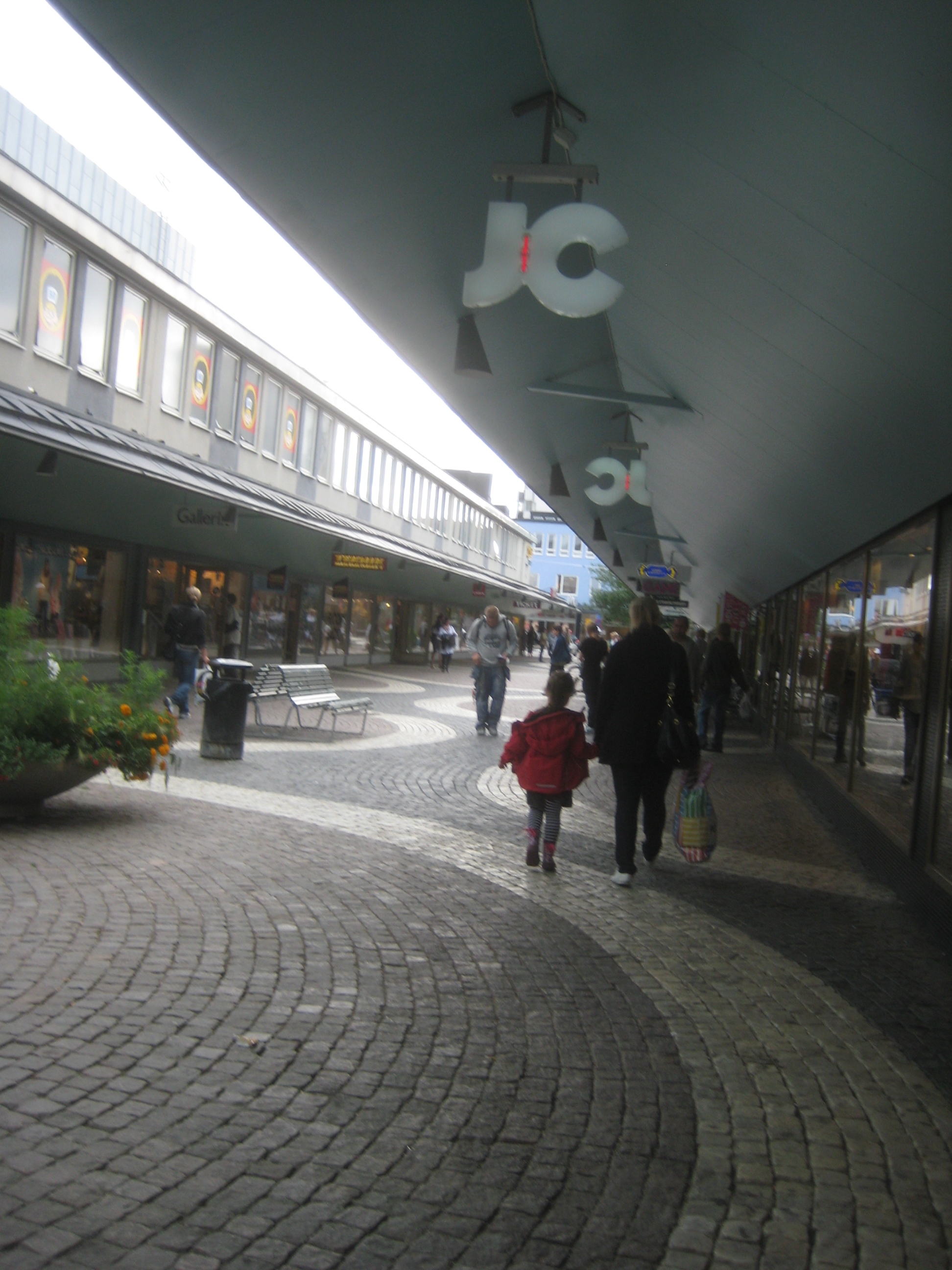 Shops in Vällingby