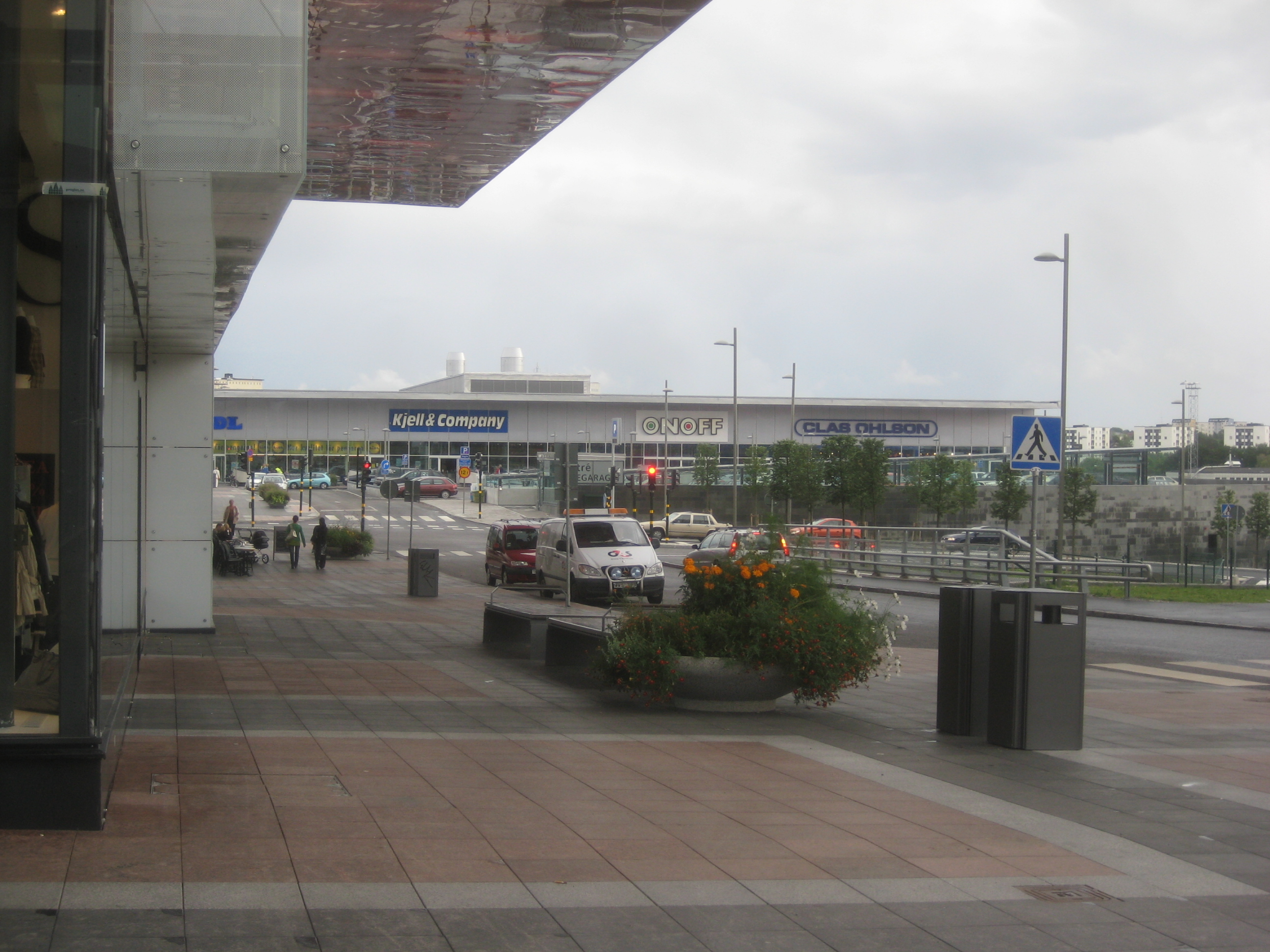 from Vällingby Torg